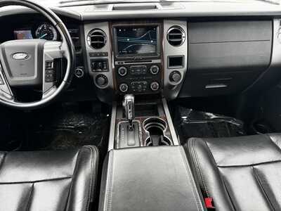 2017 Ford Expedition EL, $17590. Photo 2