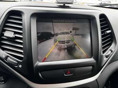 2015 Jeep Cherokee, $7990. Photo 4