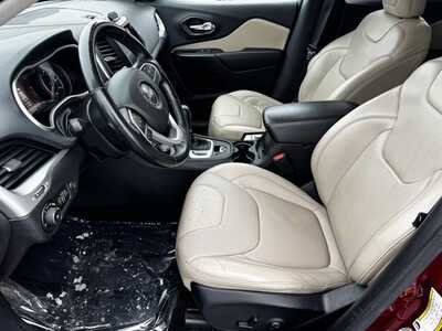 2015 Jeep Cherokee, $7990. Photo 5