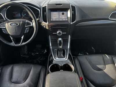 2018 Ford Edge, $12490. Photo 2