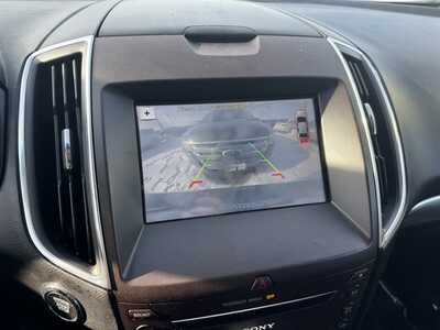 2018 Ford Edge, $12490. Photo 4