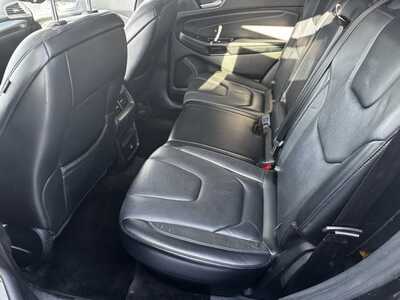 2018 Ford Edge, $12490. Photo 5