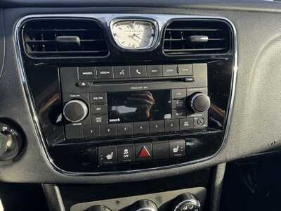 2011 Chrysler 200, $5000. Photo 3