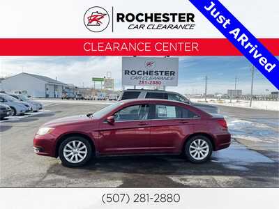 2011 Chrysler 200, $5000. Photo 1