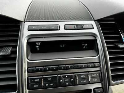 2010 Ford Taurus, $5500. Photo 3