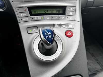 2014 Toyota Prius, $13991. Photo 10