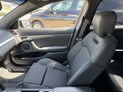 2009 Pontiac G8, $6690. Photo 12