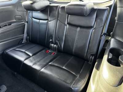 2018 Nissan Pathfinder, $8990. Photo 6