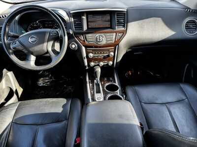 2014 Nissan Pathfinder, $5290. Photo 10