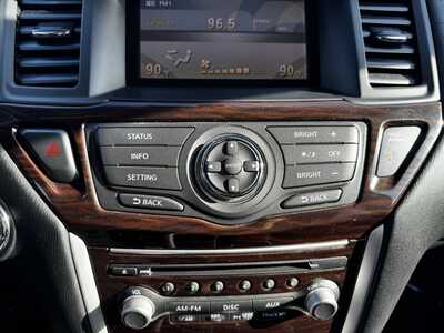 2014 Nissan Pathfinder, $5290. Photo 11