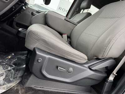 2016 Ford F150 Crew Cab, $12990. Photo 8