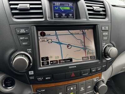 2010 Toyota Highlander, $6991. Photo 3