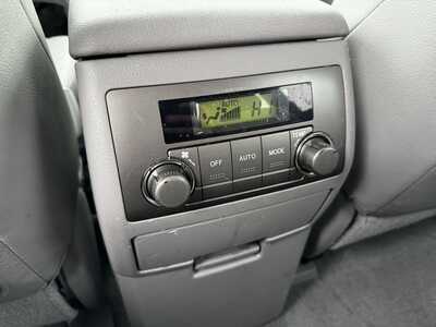 2010 Toyota Highlander, $6991. Photo 9