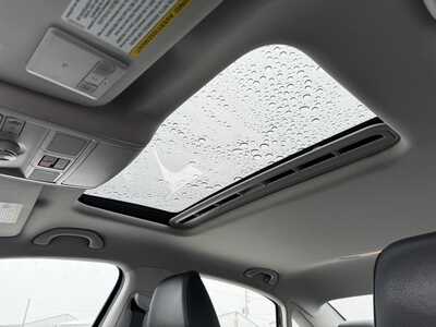 2017 Volkswagen Passat, $6990. Photo 6