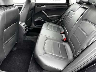 2017 Volkswagen Passat, $6990. Photo 7