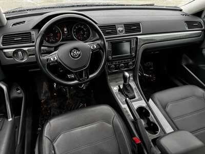 2017 Volkswagen Passat, $6990. Photo 9