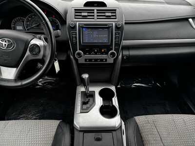 2013 Toyota Camry, $10967. Photo 2