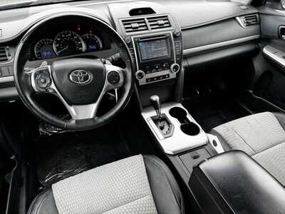 2013 Toyota Camry, $10967. Photo 6
