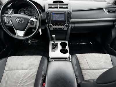 2013 Toyota Camry, $10967. Photo 7