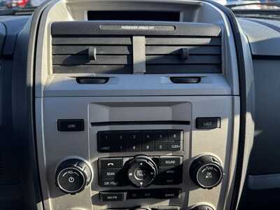 2012 Ford Escape, $4990. Photo 8