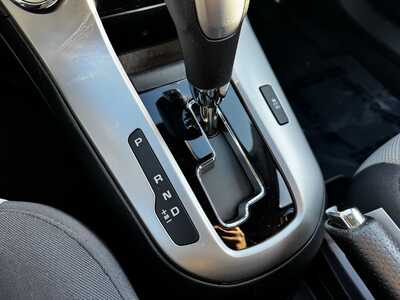 2013 Chevrolet Cruze, $6490. Photo 10