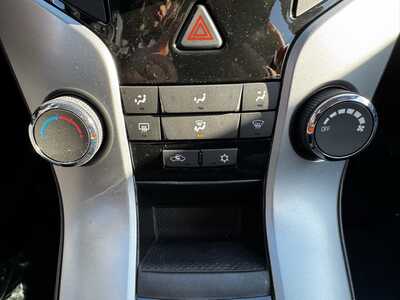 2013 Chevrolet Cruze, $6490. Photo 9