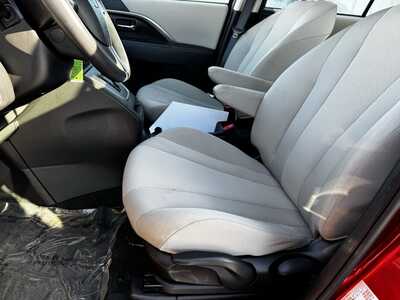 2014 Mazda Mazda5, $10499. Photo 5