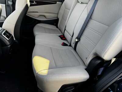 2016 Kia Sorento, $9991. Photo 7