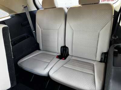 2016 Kia Sorento, $9991. Photo 8