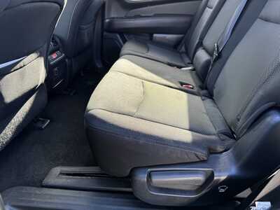 2018 Nissan Pathfinder, $10490. Photo 6