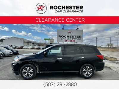 2018 Nissan Pathfinder, $10490. Photo 1