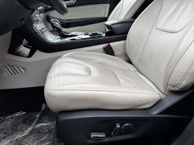 2017 Ford Edge, $9990. Photo 5