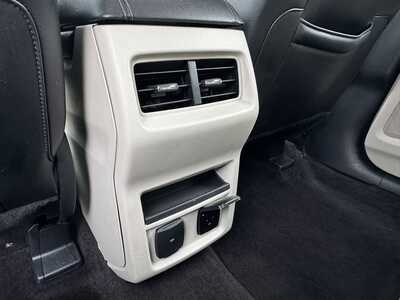 2017 Ford Edge, $9990. Photo 8