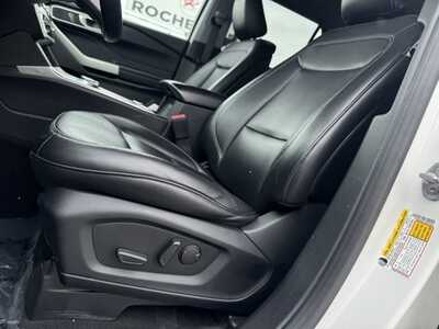 2020 Ford Explorer, $17899. Photo 8