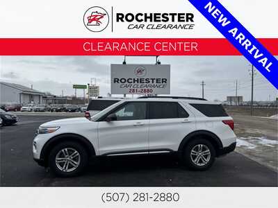 2020 Ford Explorer, $17899. Photo 1