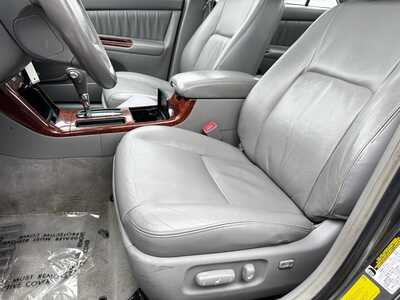 2005 Toyota Camry, $5991. Photo 3