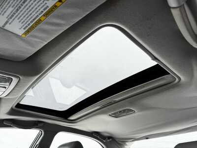 2005 Toyota Camry, $5991. Photo 4