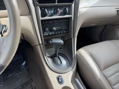 2002 Ford Mustang, $8390. Photo 9