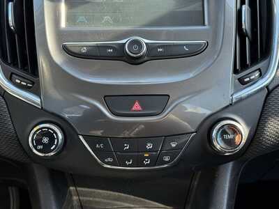 2017 Chevrolet Cruze, $4990. Photo 12