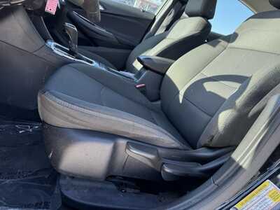 2017 Chevrolet Cruze, $4990. Photo 8