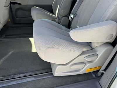 2013 Toyota Sienna, $6990. Photo 10