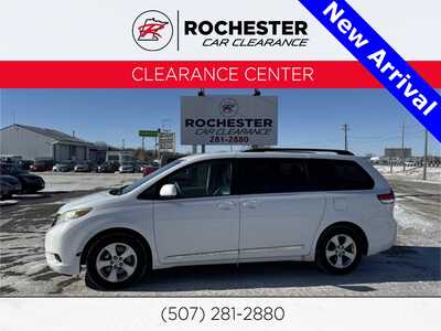 2013 Toyota Sienna, $6990. Photo 1