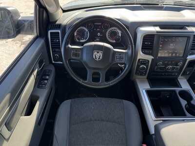 2014 RAM 1500 Ext Cab, $14990. Photo 5