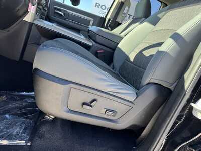 2014 RAM 1500 Ext Cab, $14990. Photo 8