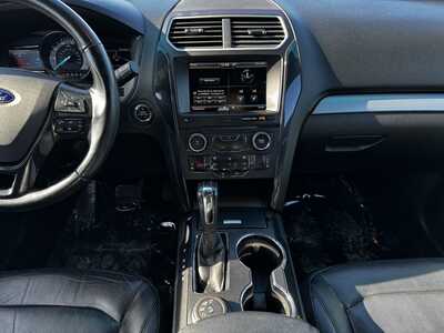 2016 Ford Explorer, $14967. Photo 2