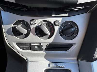 2014 Ford Focus, $6990. Photo 9