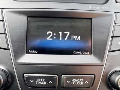 2014 Hyundai Santa Fe, $8000. Photo 3