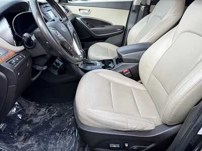 2014 Hyundai Santa Fe, $8000. Photo 5