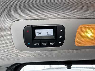 2015 Honda Odyssey, $8790. Photo 5