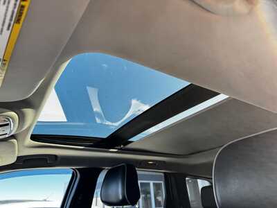 2012 Jeep Grand Cherokee, $9267. Photo 4